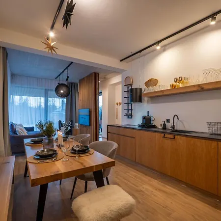 Stroemy Demaenovska Dolina *