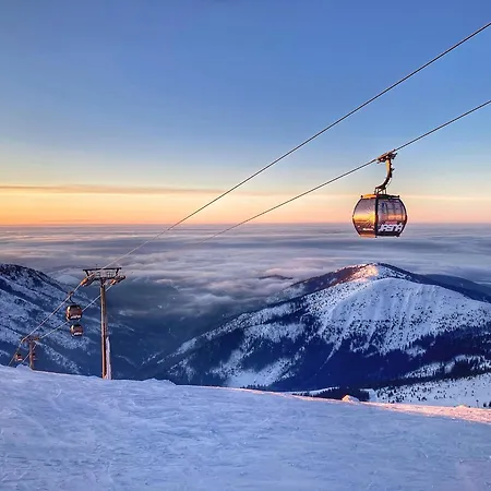 Stroemy Demaenovska Dolina